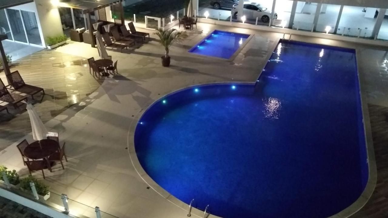 Apartamento Frente Para A Piscina A Uma Quadra Da Praia Флоріанополіс Екстер'єр фото