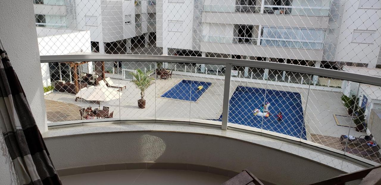 Apartamento Frente Para A Piscina A Uma Quadra Da Praia Флоріанополіс Екстер'єр фото