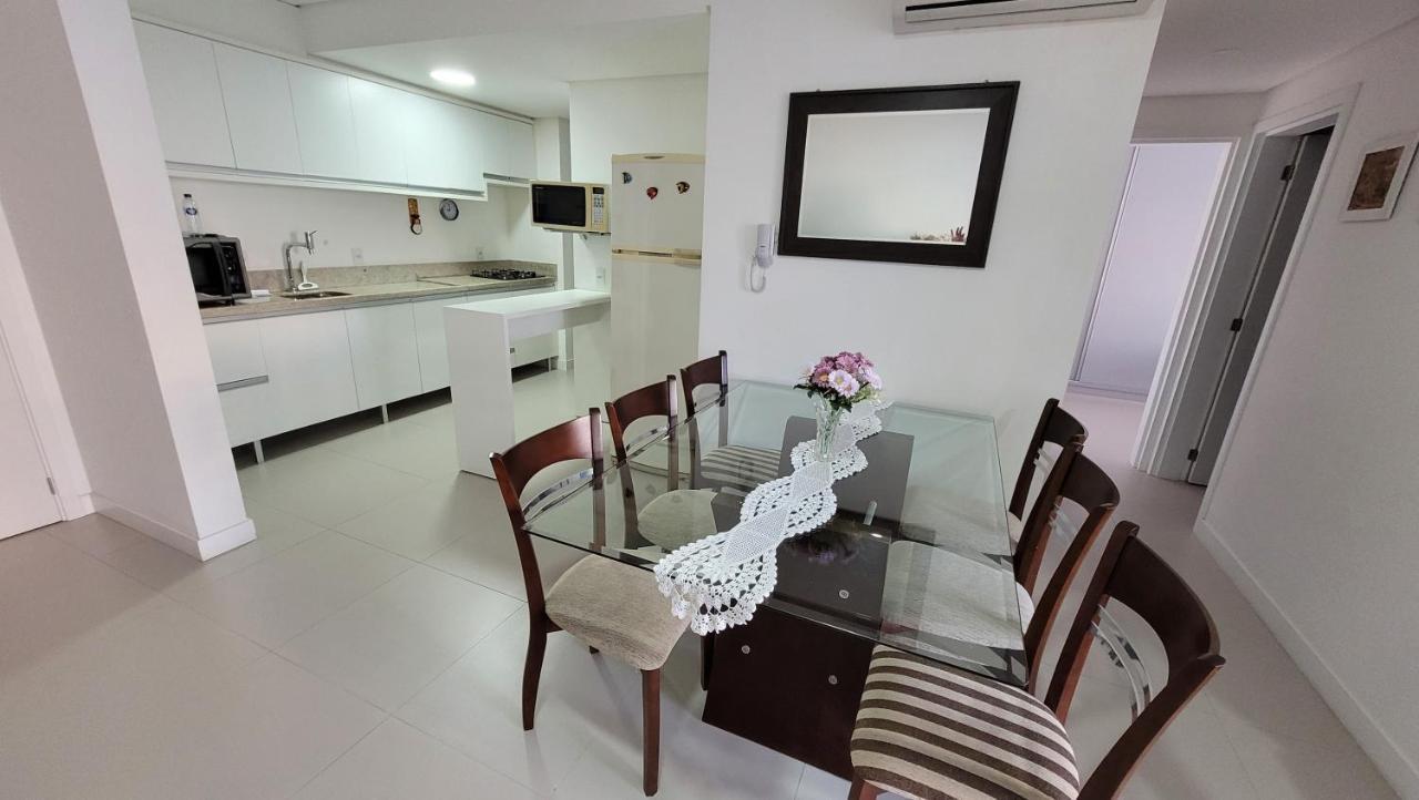 Apartamento Frente Para A Piscina A Uma Quadra Da Praia Флоріанополіс Екстер'єр фото
