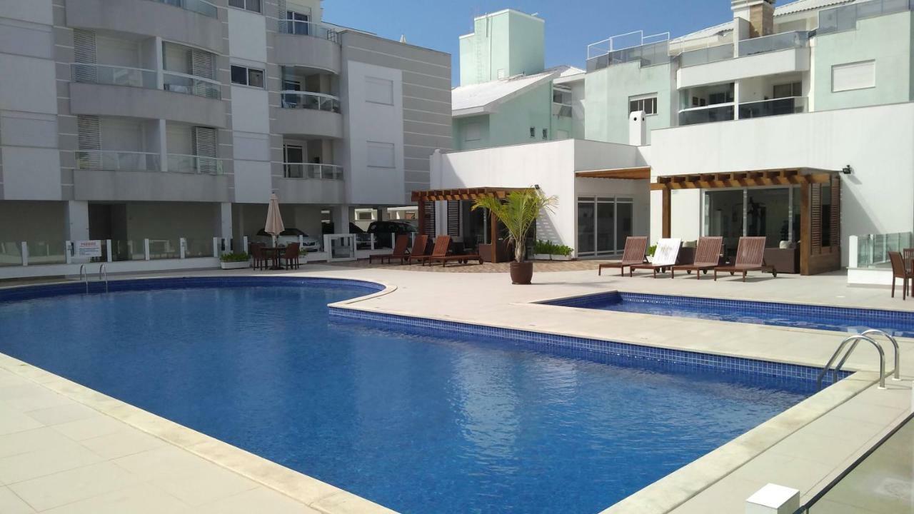 Apartamento Frente Para A Piscina A Uma Quadra Da Praia Флоріанополіс Екстер'єр фото